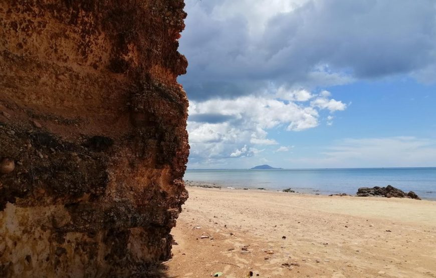 หาดฝั่งแดง บางสะพานน้อย